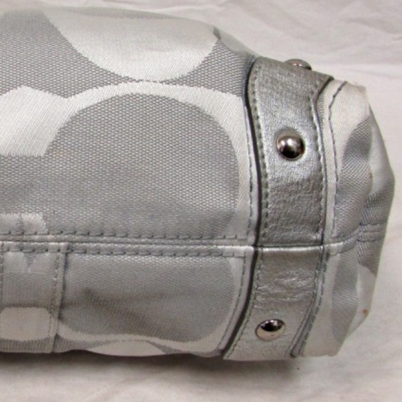 COACH SIGNATURE PLATINUM SILVER CARLY HANDBAG 1061 - Picture 5 of 8